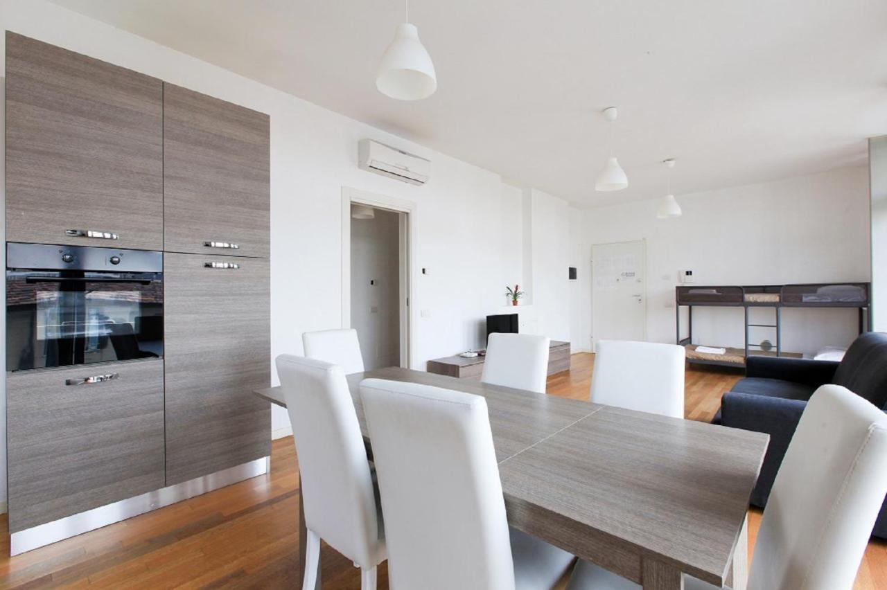Red Line Apartments Milano Exterior photo